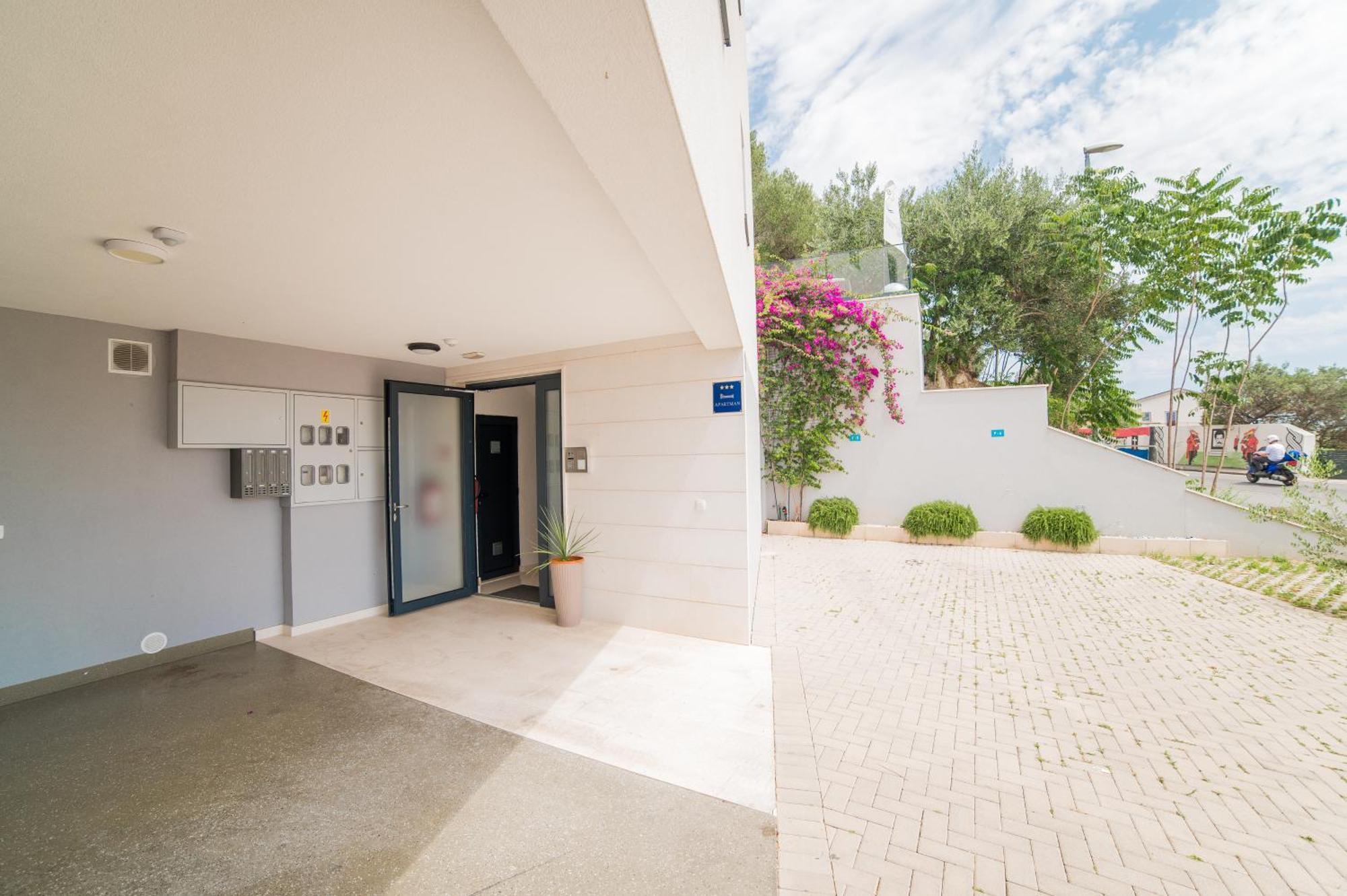 Luxury Karigo Lägenhet Makarska